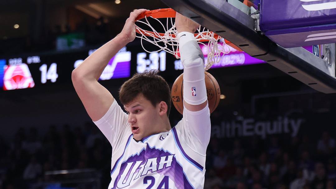 Oct 22, 2025; Salt Lake City, Utah, USA; Utah Jazz center Walker Kessler (24) dunks against the Los Angeles Clippers during the first quarter at Delta Center. Mandatory Credit: Rob Gray-Imagn Images
