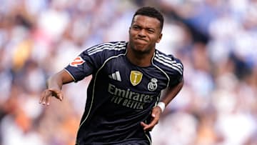 Le Real Madrid occupe la première place du classement.