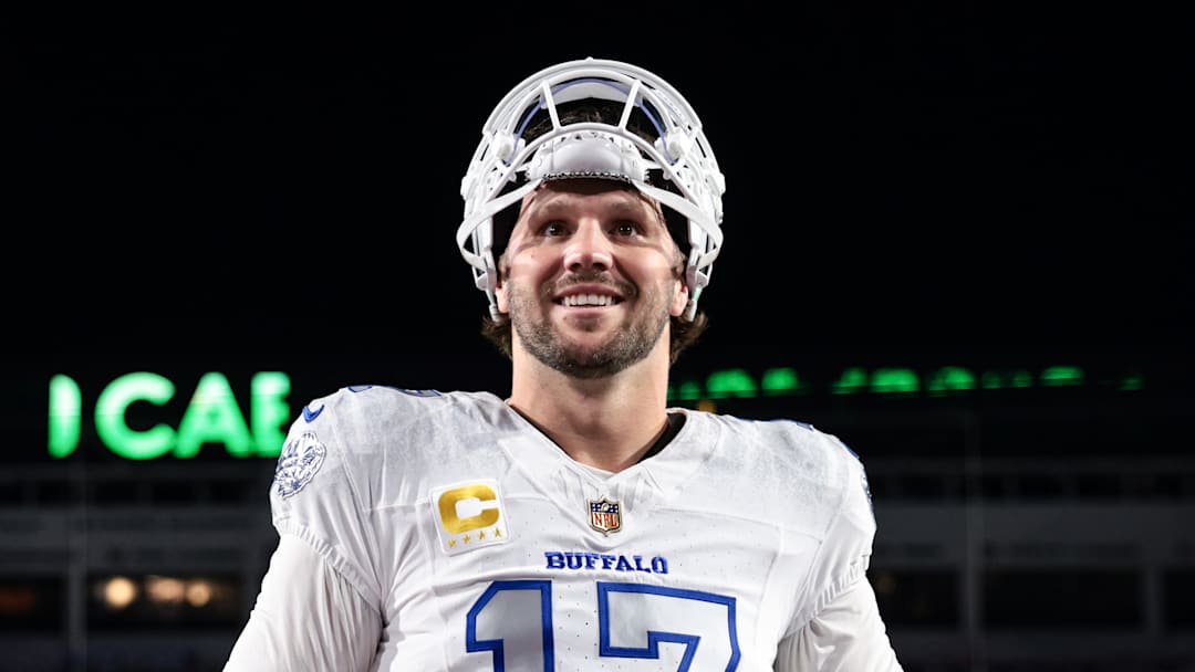 New England Patriots v Buffalo Bills - NFL 2025