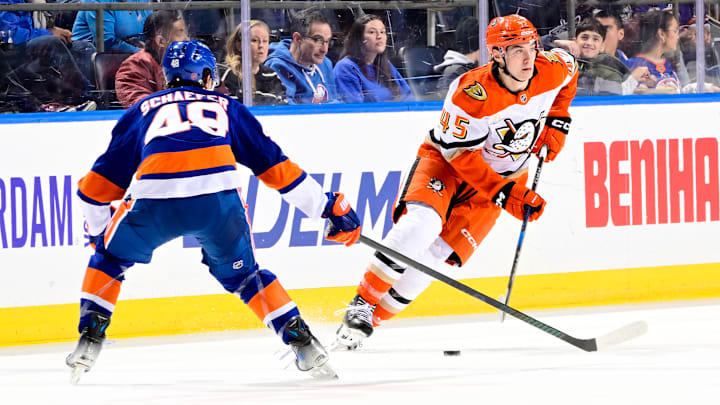 Anaheim Ducks v New York Islanders