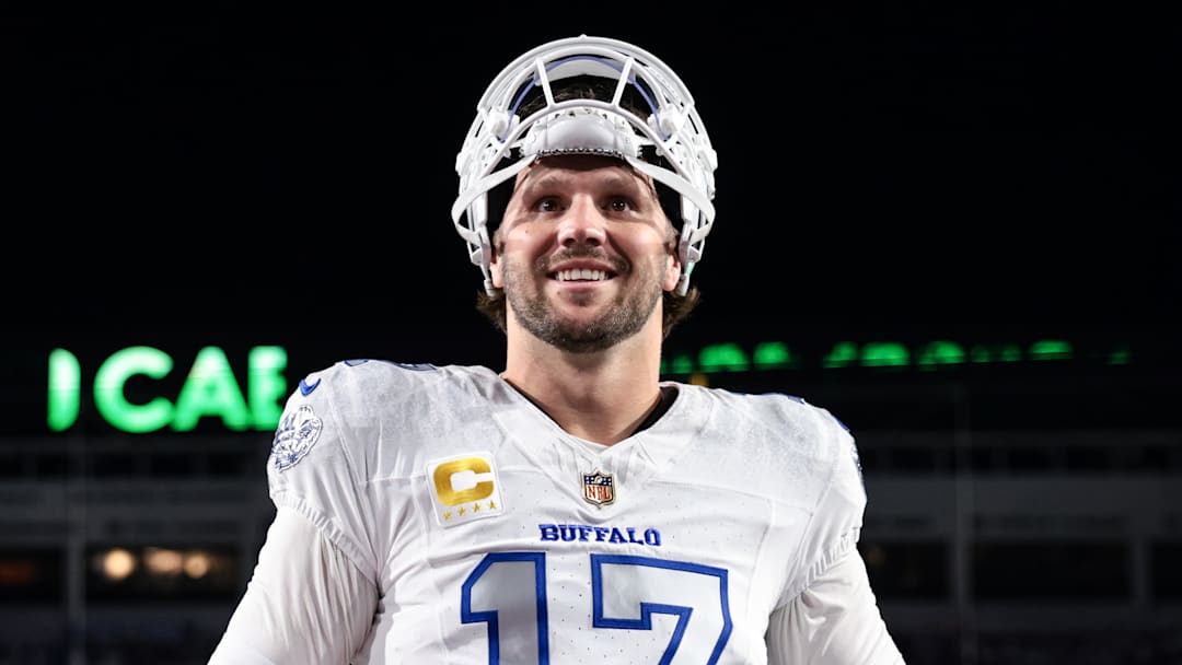 New England Patriots v Buffalo Bills - NFL 2025