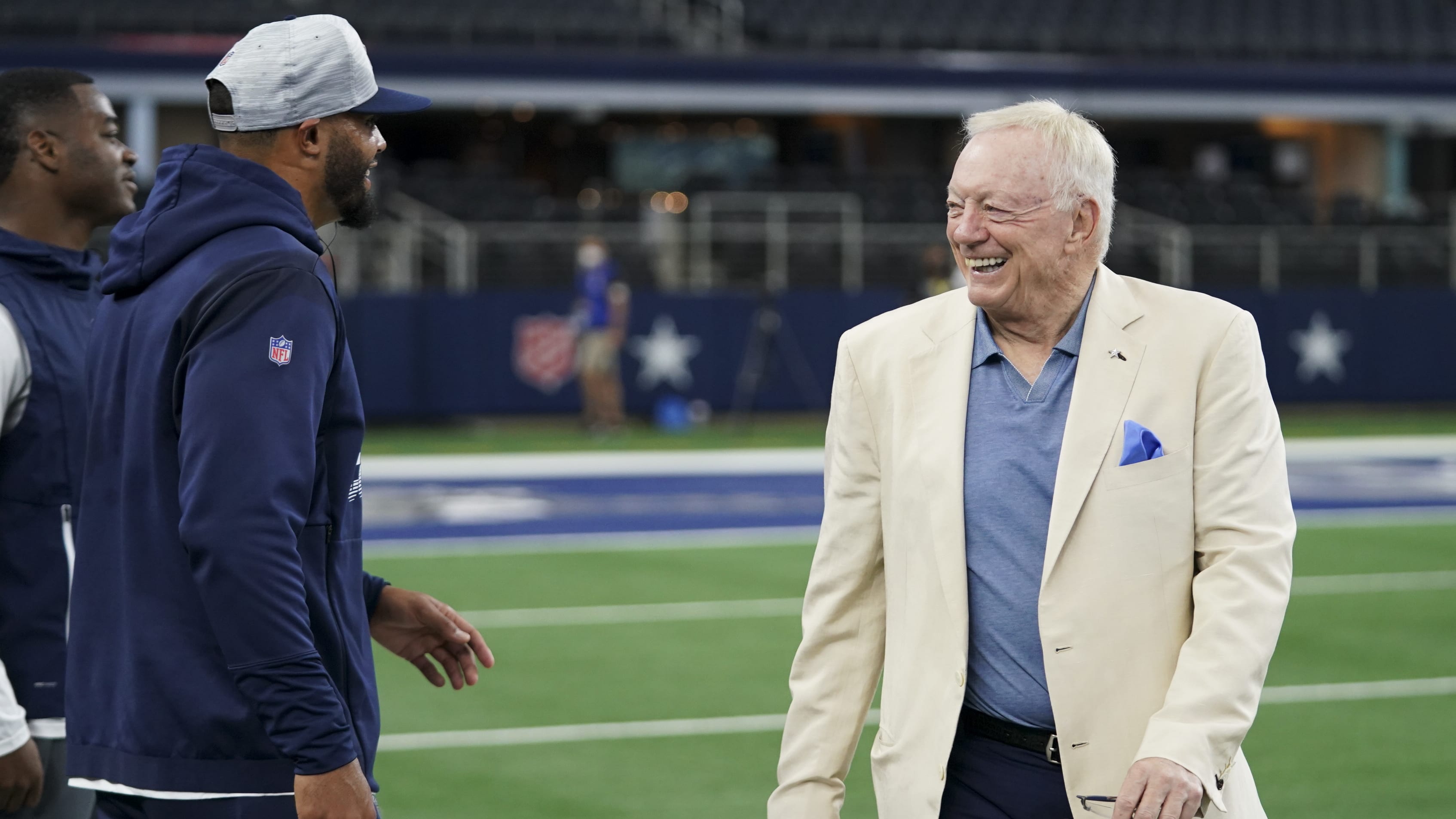 Jerry Jones, Dak Prescott