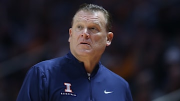Dec 9, 2023; Knoxville, Tennessee, USA; Illinois Fighting Illini head coach Brad Underwood during