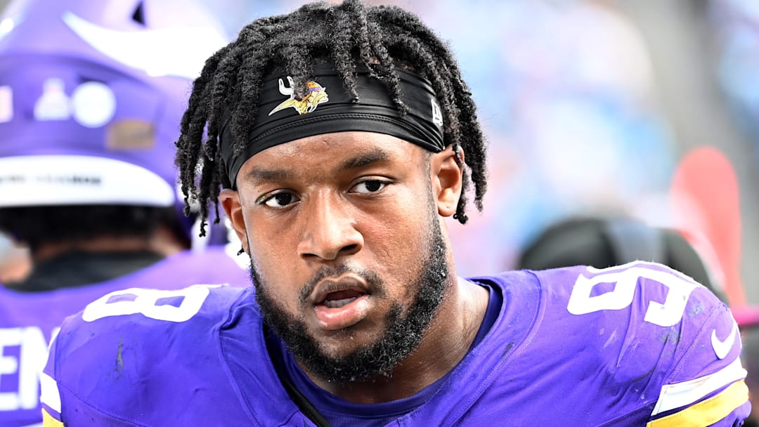 Former Minnesota Vikings OLB D.J. Wonnum