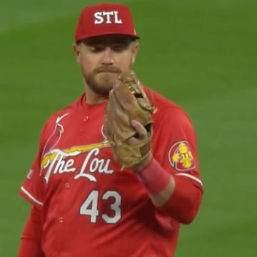 Cardinals catcher Pages moves to the infield