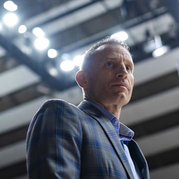 Feb 25, 2025; Tuscaloosa, Alabama, USA; Alabama Crimson Tide head coach Nate Oats walks onto the court before the first half against the Mississippi State Bulldogs at Coleman Coliseum. Mandatory Credit: Will McLelland-Imagn Images