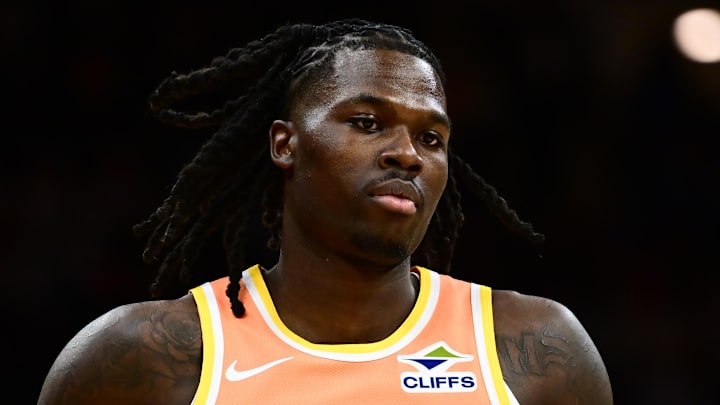 Cleveland Cavaliers forward Chris Livingston (8) during the second half against the San Antonio Spurs at Rocket Arena on December 5, 2025.