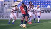 João Pedro, do Cagliari, é uma das sensações do futebol italiano