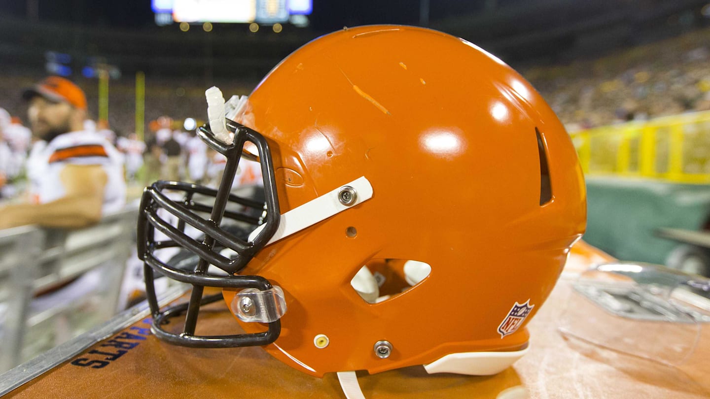 Browns Face Complex QB Competition Amid Veteran Doubts