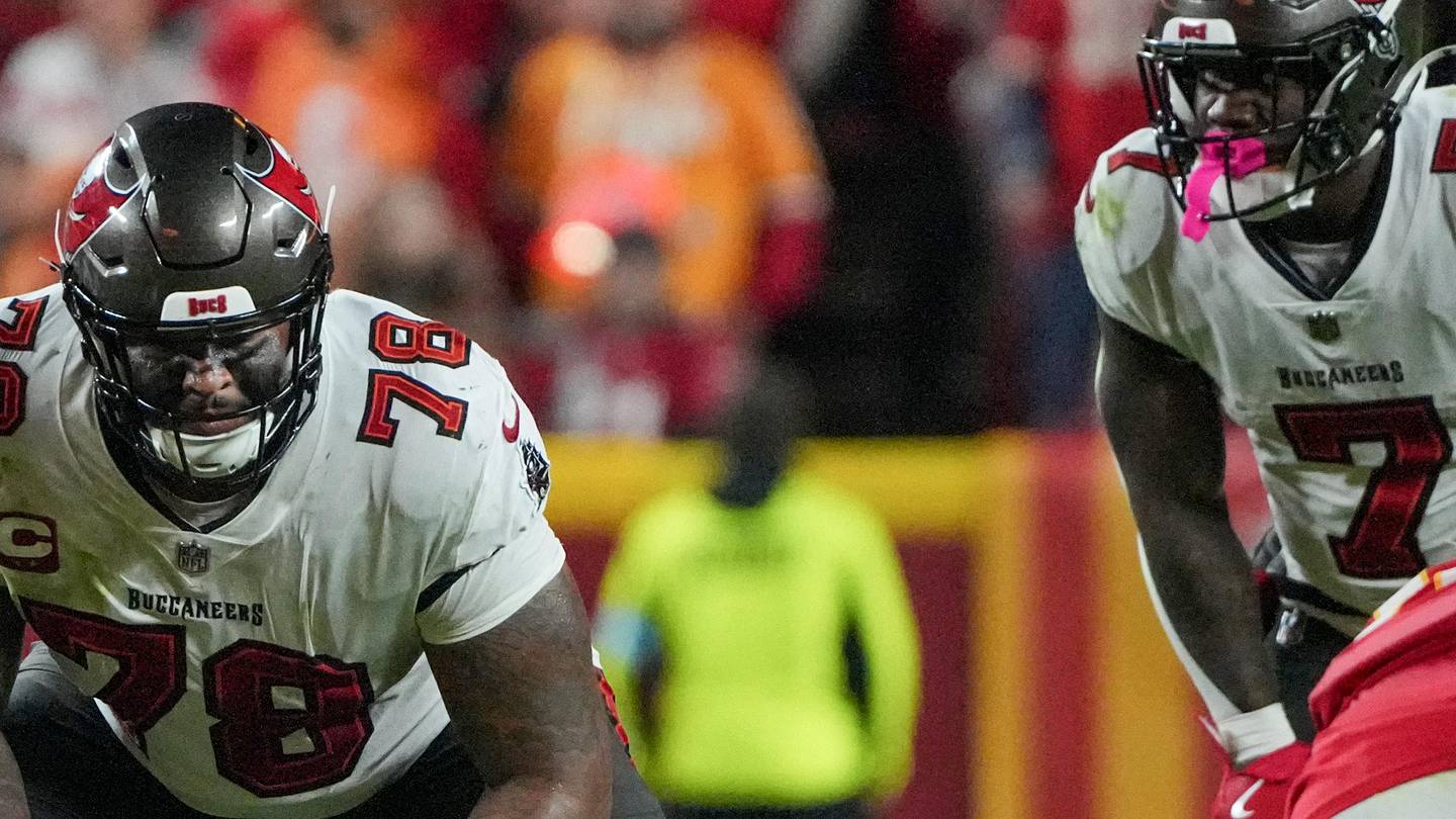 Watch Buccaneers LT Tristan Wirfs' Family Surprise Him with All-Pro Announcement