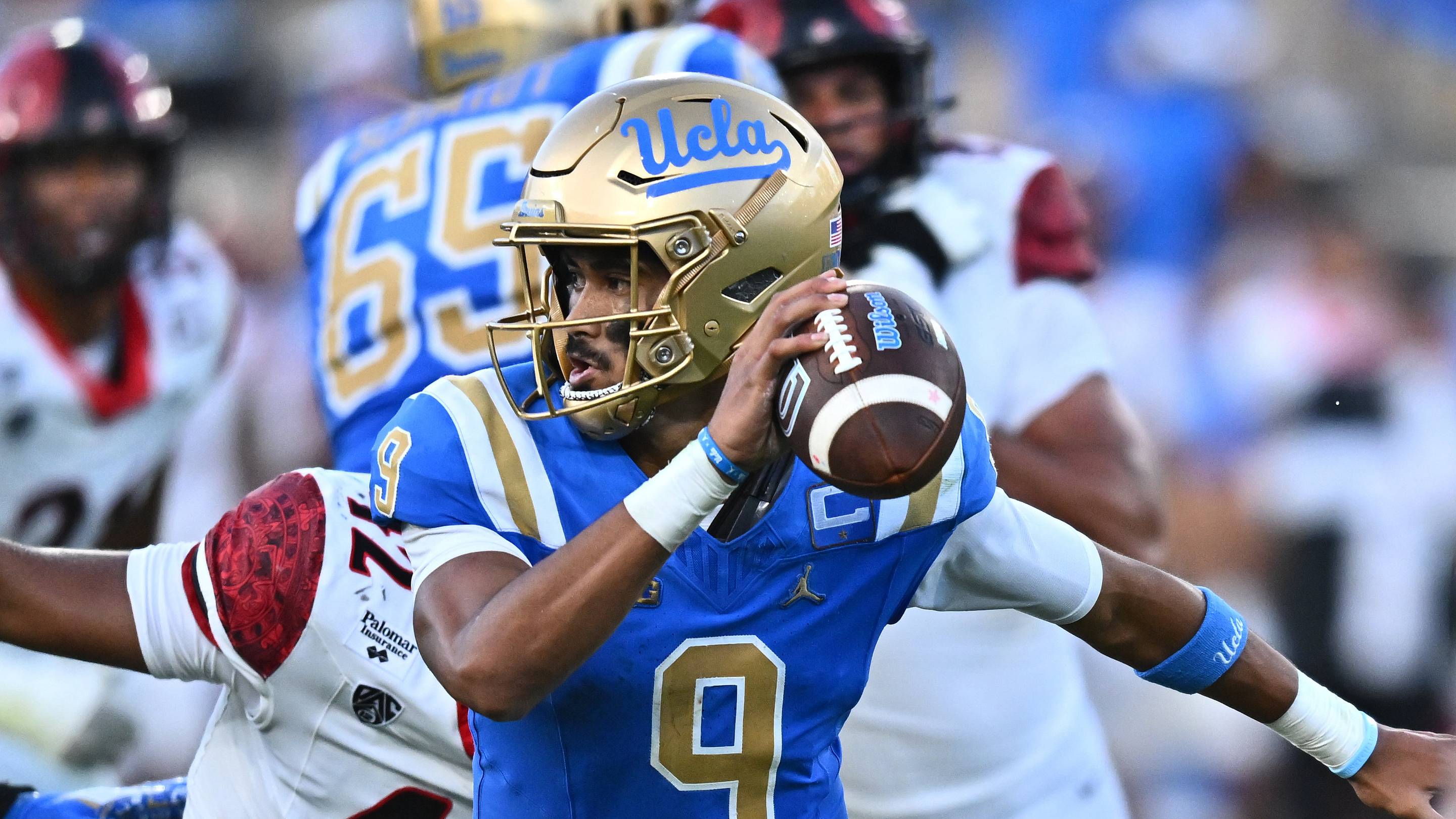 UCLA Fans Give Wild Reactions in Week Two Win Over SDSU
