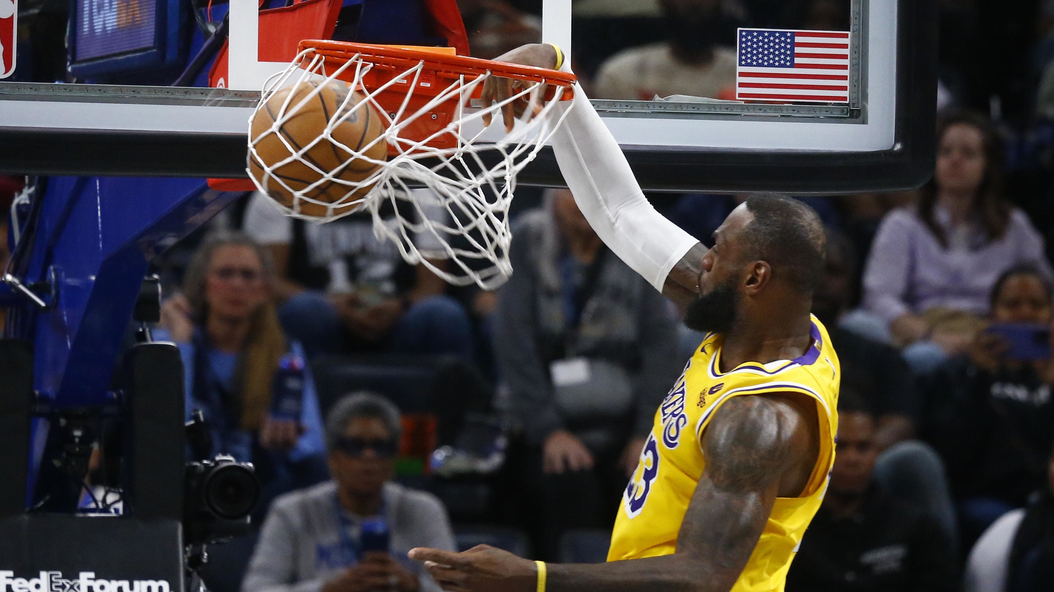 LeBron James’ Dunk Went Viral In Nuggets-Lakers Game