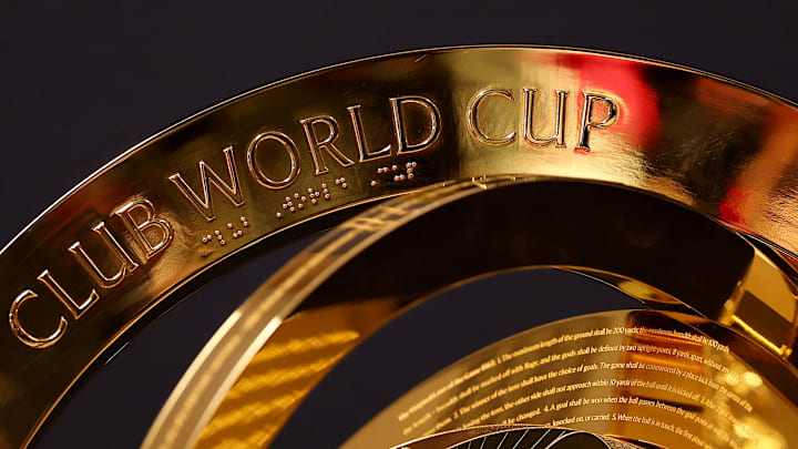 FBL-FRA-CLUB WORLD CUP-TROPHY FBL-FRA-CLUB WORLD CUP-TROPHY