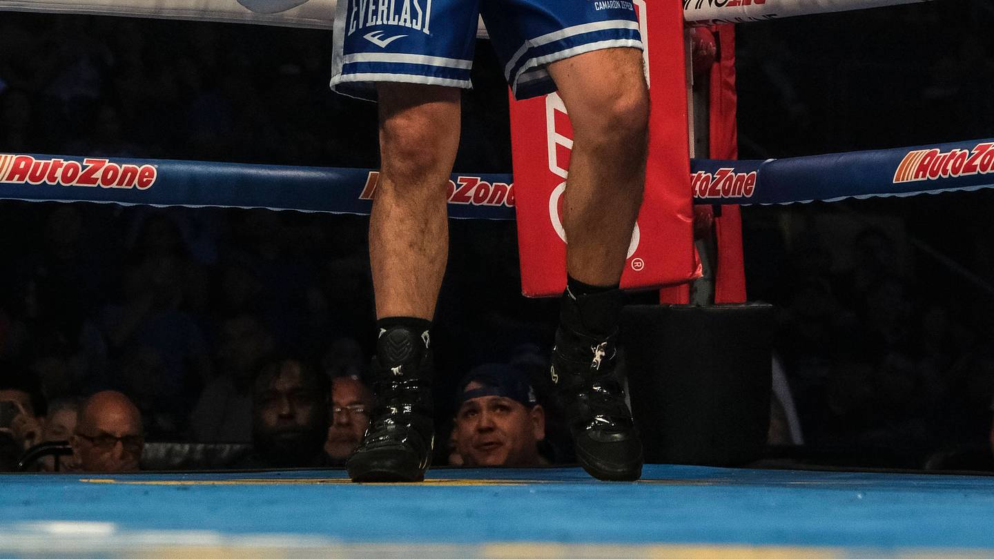 William Zepeda Wins Majority Decision Over Tevin Farmer