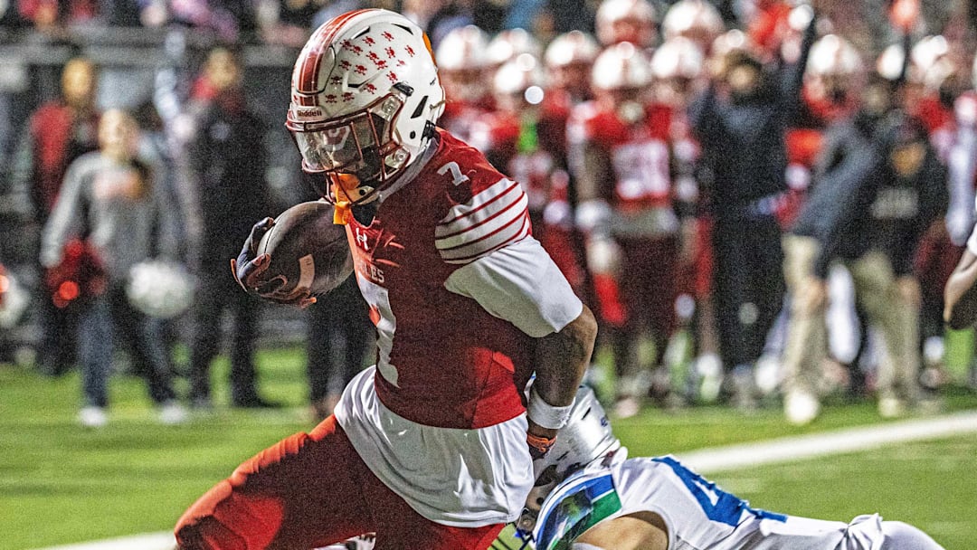 Syracuse football 2026 signee Phoenix Henriquez, a 3-star wide receiver, is the state player of the year in Delaware.