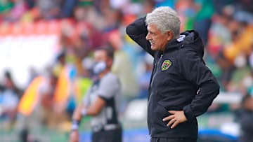 Ricardo Ferretti fue suspendido tres partidos