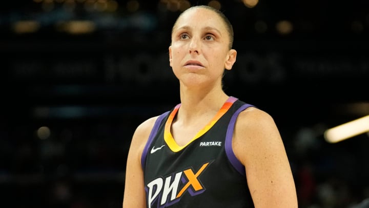 Phoenix Mercury guard Diana Taurasi (3) holds her fingers after a foul during the first quarter against the Los Angeles Sparks on Sunday, June 2, 2024, at Footprint Center in Phoenix.