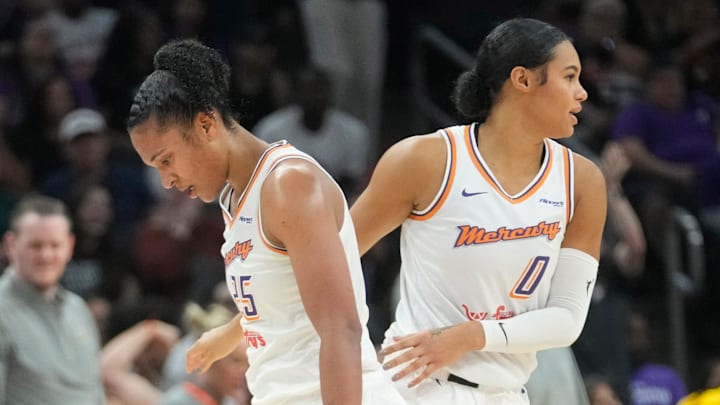Phoenix Mercury forward Satou Sabally (0) substitutes for forward Alyssa Thomas (25) during the third quarter at PHX Arena in Phoenix, on May 21, 2025.