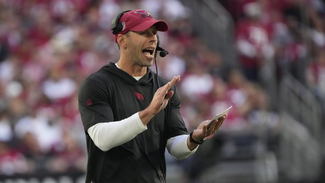 Arizona Cardinals head coach Jonathan Gannon watches his team play against the San Francisco 49ers during the second quarter at State Farm Stadium in Glendale on Dec. 17, 2023.