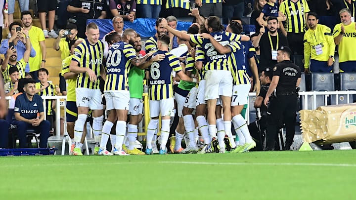 Fenerbahçe oyuncularının gol sevinci Fenerbahçe oyuncularının gol sevinci