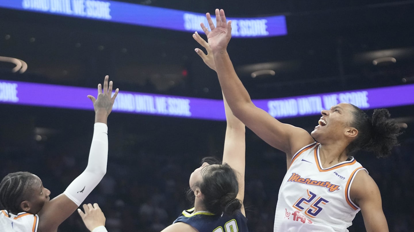 Chicago Sky, Washington Mystics Clash in Crucial WNBA Playoff Race
