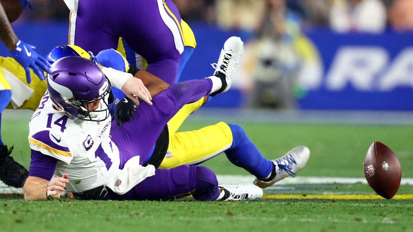 Putrid offensive line headlines shocking PFF grades from Vikings-Rams
