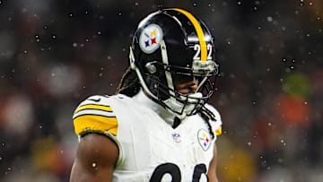 Pittsburgh Steelers v Cleveland Browns