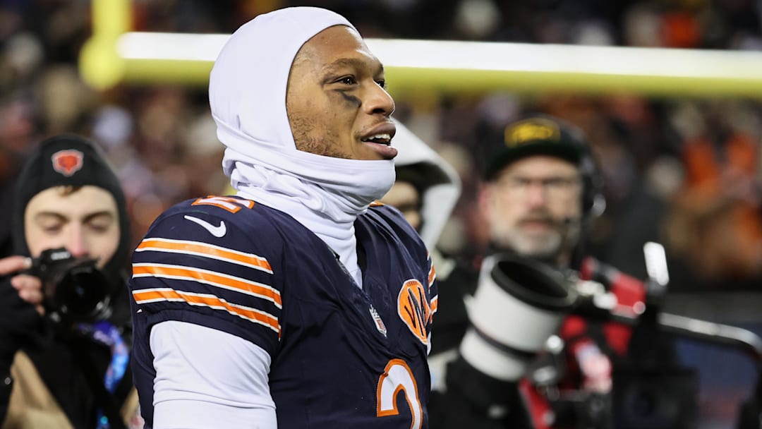 The Chicago Bears may decide they're better off with D.J. Moore in the fold than trading him