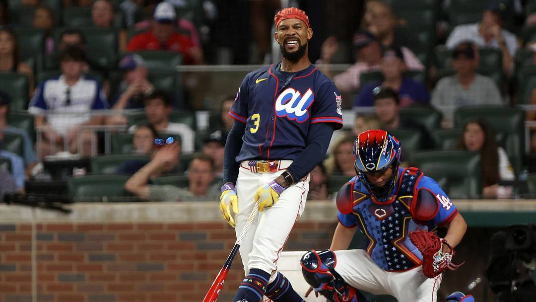 Jul 14, 2025; Atlanta, GA, USA; Minnesota Twins outfielder Byron Buxton (25) bats during the 2025 Home Run Derby at Truist Park. Mandatory Credit: Jordan Godfree-Imagn Images