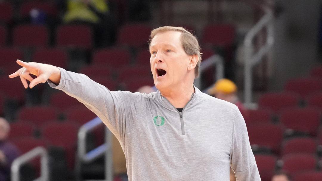 Mar 10, 2026; Chicago, IL, USA; Oregon Ducks head coach Dana Altman during the first half against the Maryland Terrapins at United Center.  