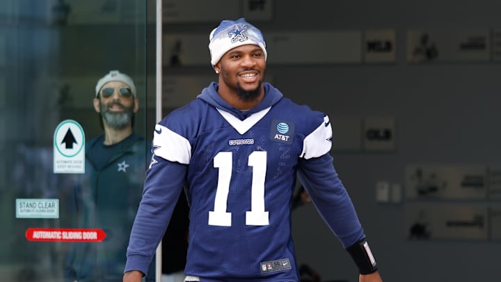 Micah Parsons is the latest star player to get into a public negotiating match with Jerry Jones. He can be the most creative. Micah Parsons is the latest star player to get into a public negotiating match with Jerry Jones. He can be the most creative.