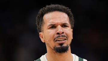 Sacramento Kings v Milwaukee Bucks