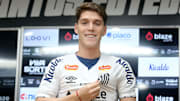 Rollheiser foi apresentado como novo reforço do Santos
