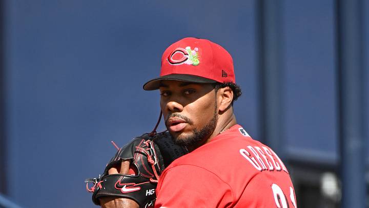 Cincinnati Reds v Milwaukee Brewers