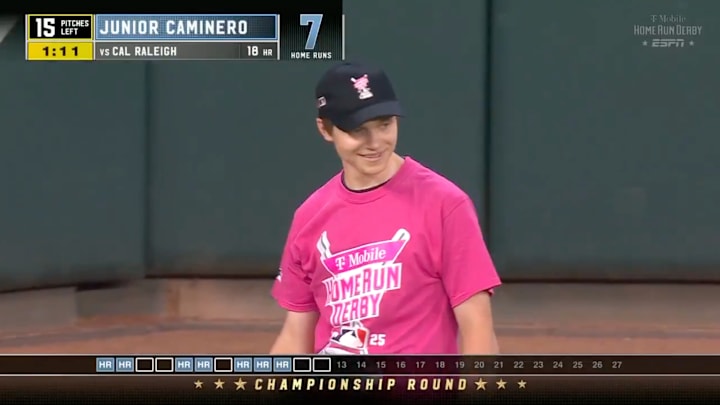 One of the youth fielders robbed a home run by Junior Caminero in the Home Run Derby One of the youth fielders robbed a home run by Junior Caminero in the Home Run Derby