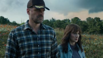 STRANGER THINGS. (L to R) David Harbour as Jim Hopper and Winona Ryder as Joyce Byers in STRANGER THINGS. Cr. Courtesy of Netflix © 2022