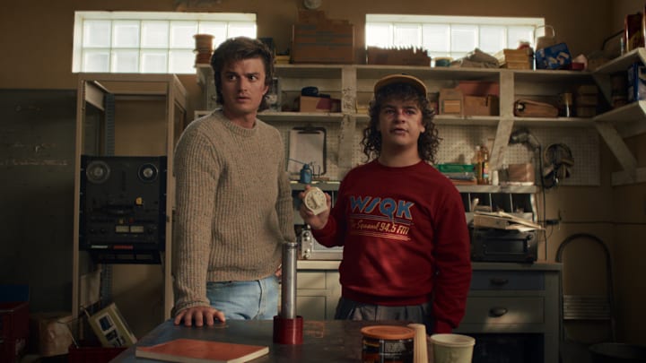 STRANGER THINGS: SEASON 5. (L to R) Joe Keery as Steve Harrington and Gaten Matarazzo as Dustin Henderson in Stranger Things: Season 5. 