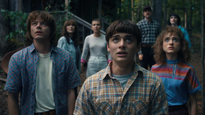 STRANGER THINGS. (L to R) Charlie Heaton as Jonathan Byers, Winona Ryder as Joyce Byers, Millie Bobby Brown as Eleven, Noah Schnapp as Will Byers, David Harbour as Jim Hopper, Natalia Dyer as Nancy Wheeler, and Finn Wolfhard as Mike Wheeler in STRANGER THINGS