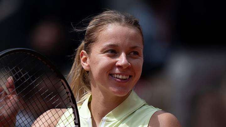 Maja Chwalinska celebrates winning her match