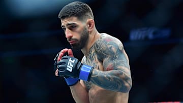 Feb 17, 2024; Anaheim, California, USA; Ilia Topuria fights against Alexander Volkanovski during UFC 298 at Honda Center. Mandatory Credit: Gary A. Vasquez-Imagn Images