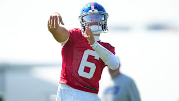 New York Giants quarterback Jaxson Dart (6) throws the ball on day two of training camp at Quest Diagnostics Giants Training Center, Jul 24, 2025, East Rutherford, NJ, USA.