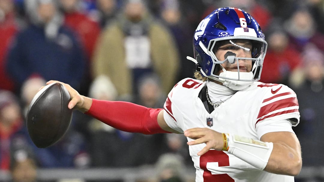 Dec 1, 2025; Foxborough, Massachusetts, USA; New York Giants quarterback Jaxson Dart (6) looks to throw a pass during the first quarter against the New England Patriots at Gillette Stadium. Dec 1, 2025; Foxborough, Massachusetts, USA; New York Giants quarterback Jaxson Dart (6) looks to throw a pass during the first quarter against the New England Patriots at Gillette Stadium.