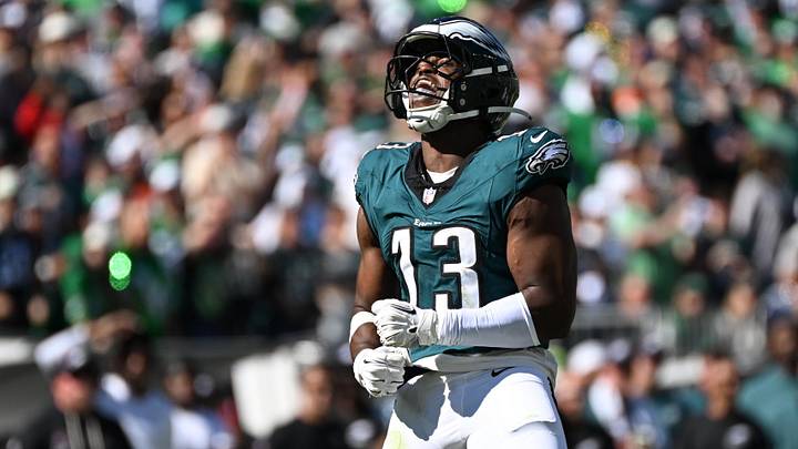 Philadelphia Eagles linebacker Azeez Ojulari