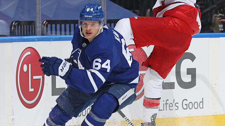 Carolina Hurricanes v Toronto Maple Leafs