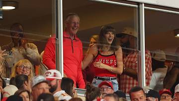 Scott Swift and Taylor Swift