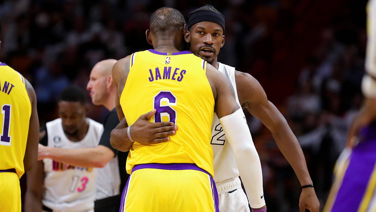 Jimmy Butler subtly teases playing for Lakers while attending Sparks game - Vimarsana News
