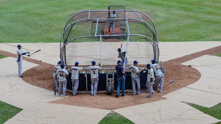 Leones y Tiburones se citan este sábado en el estadio Universitario