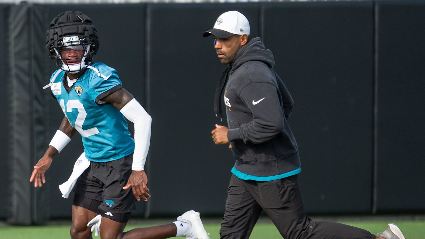 Jaguars Debut Rookie Travis Hunter as Two-Way Player in Preseason Opener