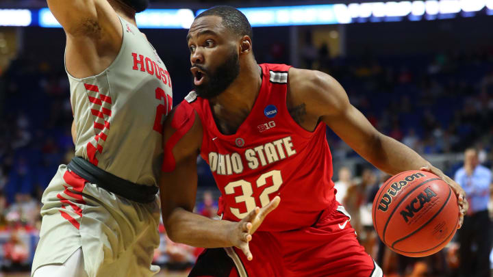 Mar 24, 2019; Tulsa, OK, USA; Ohio State Buckeyes guard Keyshawn Woods (32) controls the ball as Houston Cougars guard Galen Robinson Jr. (25) defends during the second half in the second round of the 2019 NCAA Tournament at BOK Center. Mandatory Credit: Mark J. Rebilas-USA TODAY Sports