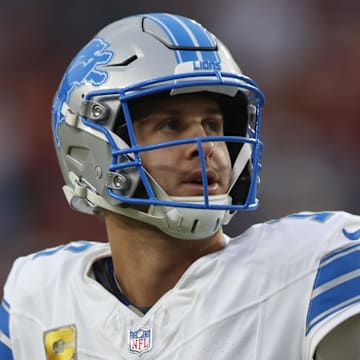 Detroit Lions quarterback Jared Goff (16).
